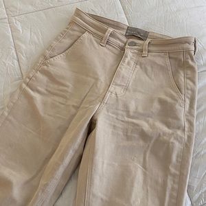 Everlane Straight Leg Crop short - Sandstone.